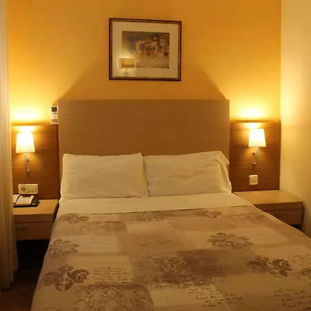 Hotel Mirador Puerta Del Sol-3