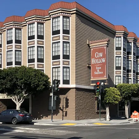 Cow Hollow Inn And Suites-3