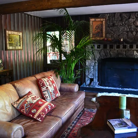 Guerneville Lodge-2