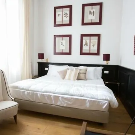 Soprarno Suites-3