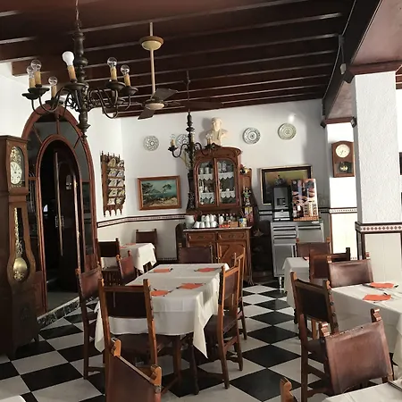 Hostal Cas Bombu-3