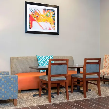 Hampton Inn Kalamazoo-3