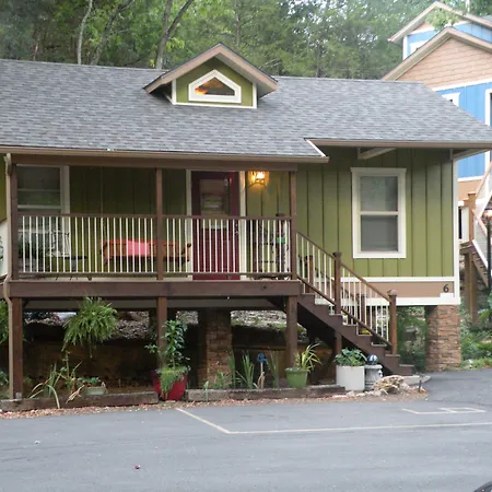 All Seasons Treehouse Village-2