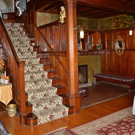 Saravilla Bed & Breakfast-2