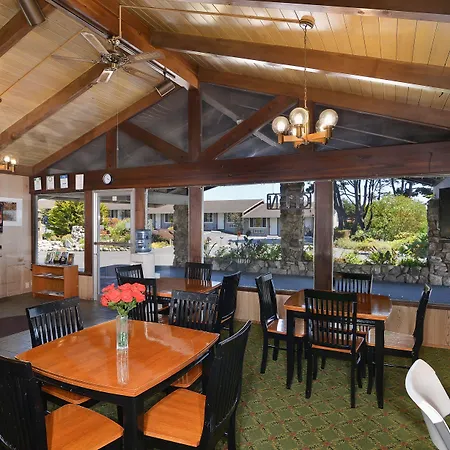 Surf Motel And Gardens-2