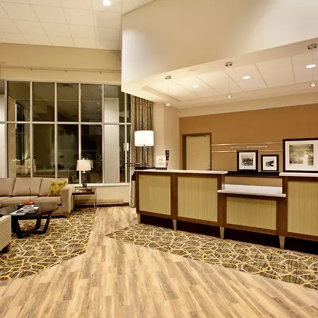 Hampton Inn & Suites - Minneapolis/Downtown-2
