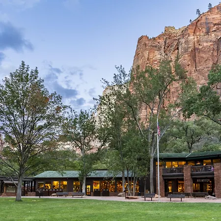 Zion Lodge-2