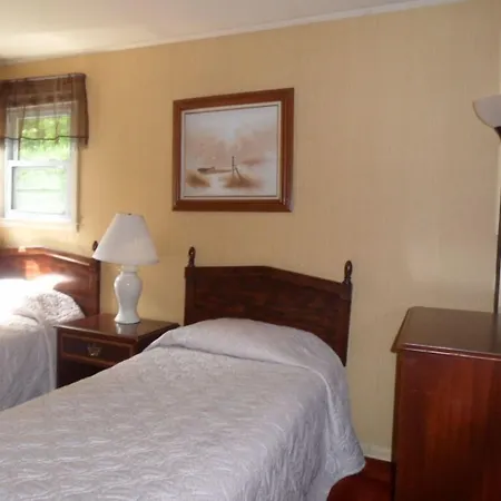 Pinebrook Motel-2
