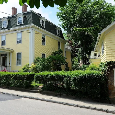 Yankee Peddler Inn-2