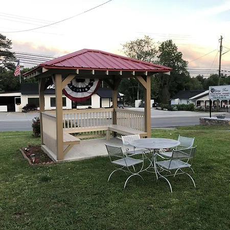 Ellijay Inn - Downtown Ellijay-2