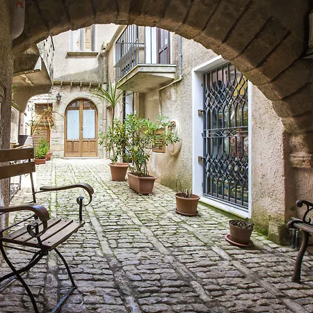 Antico Borgo - Romantic Rooms in Medieval Erice-3