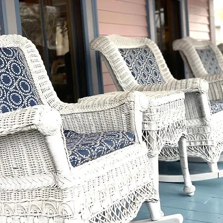 The Oak Bluffs Inn-3