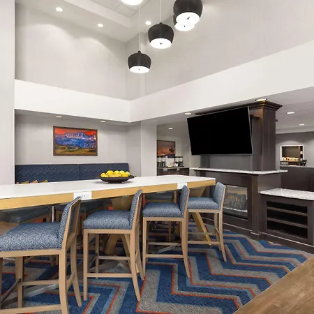 Hampton Inn & Suites Douglas-3