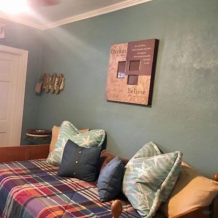 Shamrock Cove Inn-3