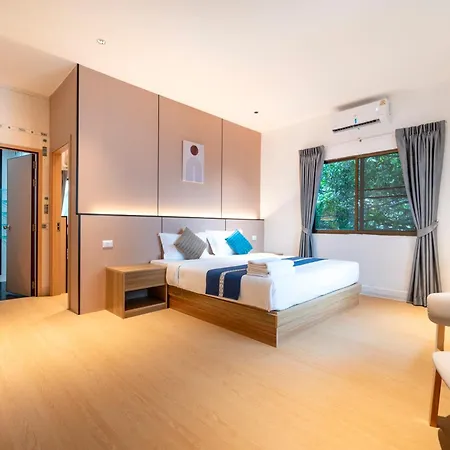 Selina Place Hotel-3