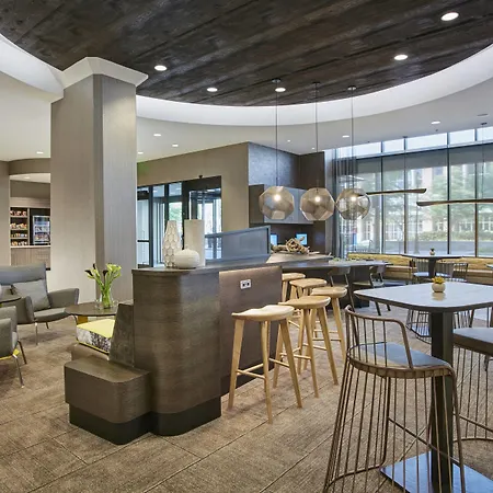 Springhill Suites By Marriott Milwaukee Downtown-3