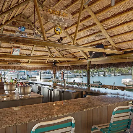 Cove Inn On Naples Bay-3