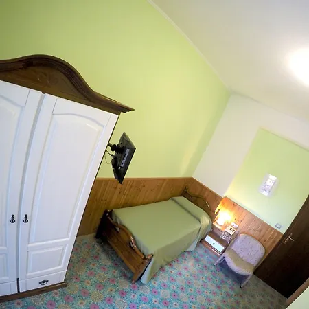 Tourist Hotel-3