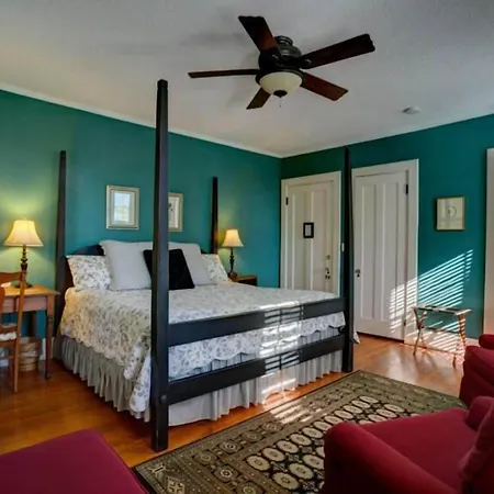 Brown Street Inn Bed And Breakfast-2