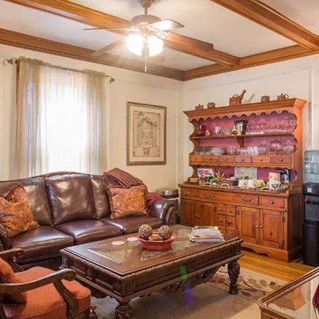 The Butler House Bed & Breakfast-3