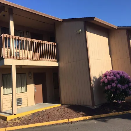 Centralia Inn-2