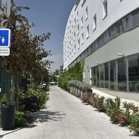 Appart-Hotel Mer & Golf City Bordeaux Bassins A Flot-3