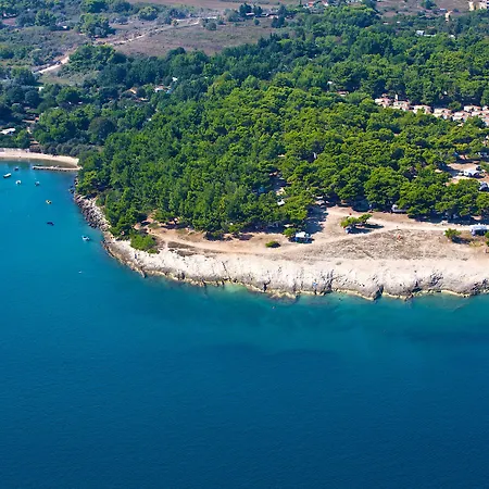 Arena Stupice Camping Homes-2