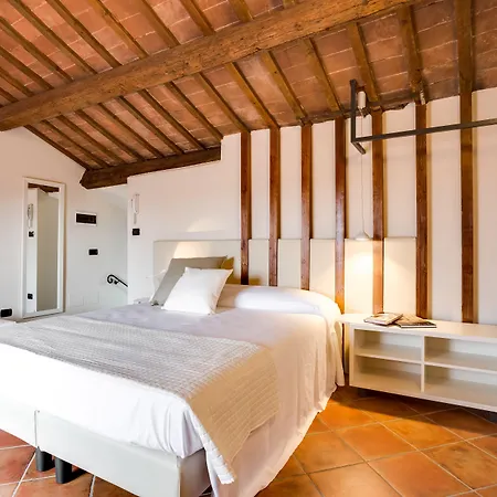 Ferrara Rooms-2