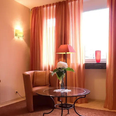 Hotel 3 Koenige-3