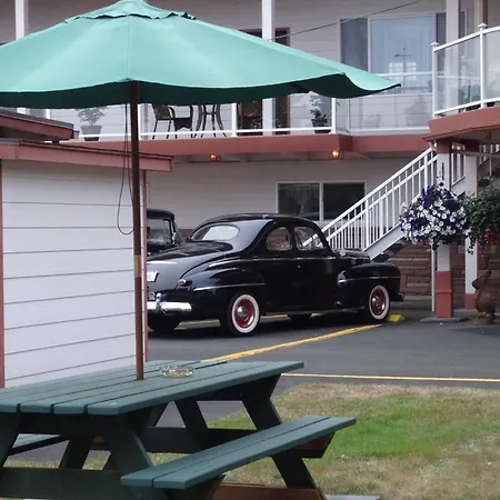 Breakers Boutique Inn-2