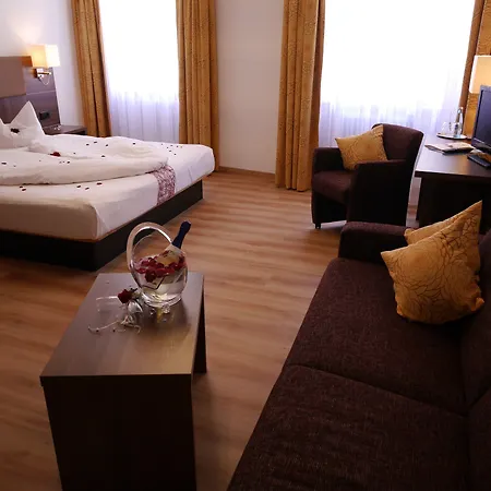 Romantica Hotel Blauer Hecht-3