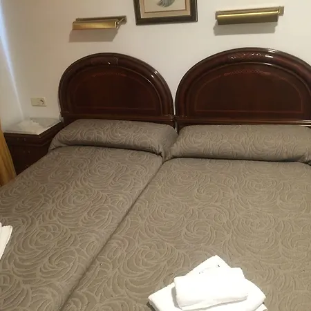 Hostal Conchita Legazpi-3