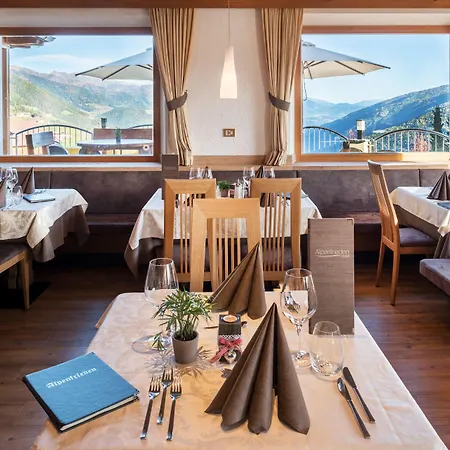 Hotel Alpenfrieden-2