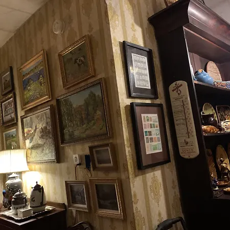 The Dolon House Bed & Breakfast!-3