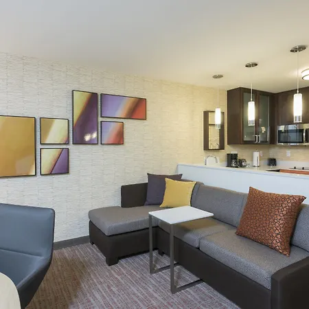Residence Inn By Marriott Milwaukee West-3