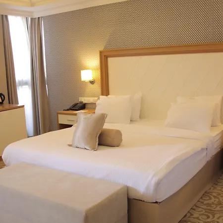 Momona Hotel-2