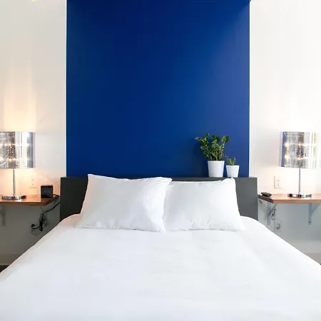 Skyfall Guestrooms-3