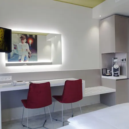 Hotel City Locarno-3