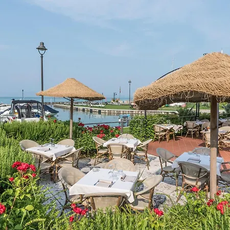Yachting Hotel Mistral-2