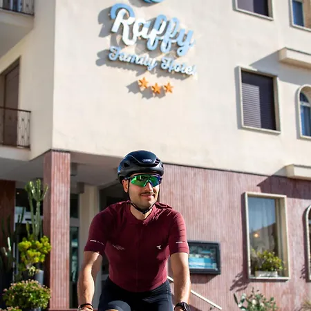 Raffy Family & Bike Hotel-2