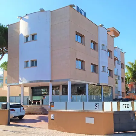 Hotel 170-3