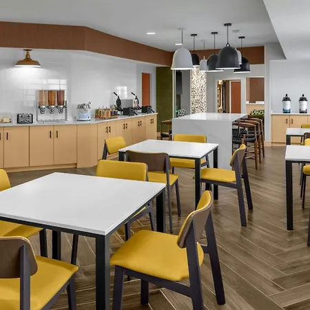 Fairfield Inn & Suites Saginaw-2