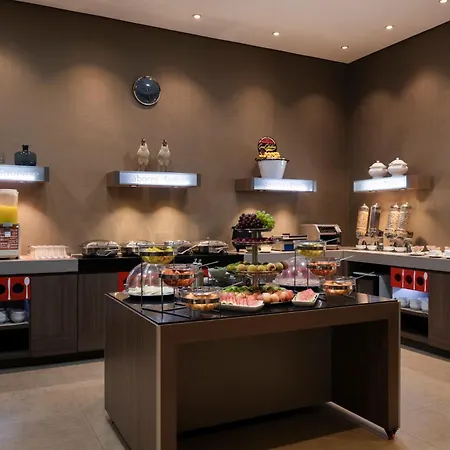 Hampton By Hilton Cartagena-2