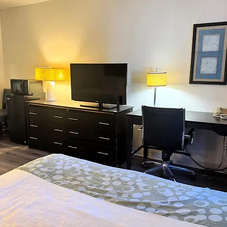 Baymont By Wyndham Meridian-3