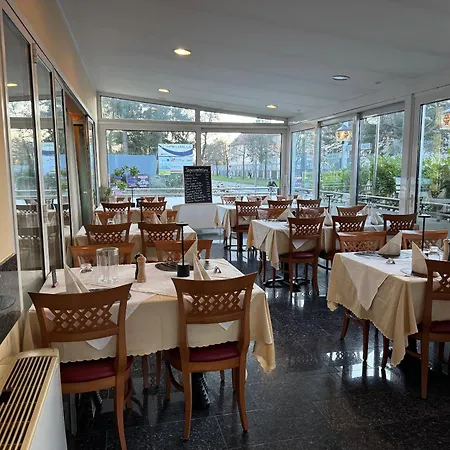 Hotel & Restaurant Garda-3