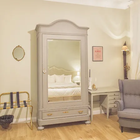 La Piazzetta Rooms & Apartments-3