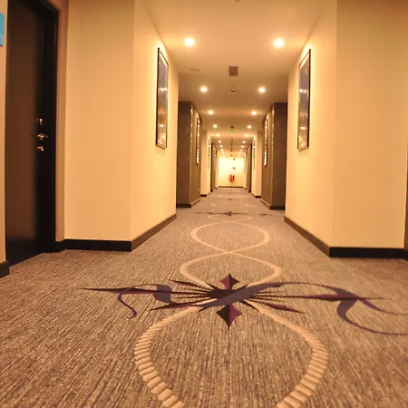 Fairway Colombo - Sri Lanka'S First Hotel With Robot Technology-3