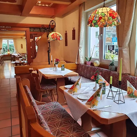 Hotel Neuenburger Hof-2