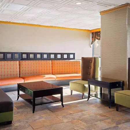 Travelodge By Wyndham Gaylord-3