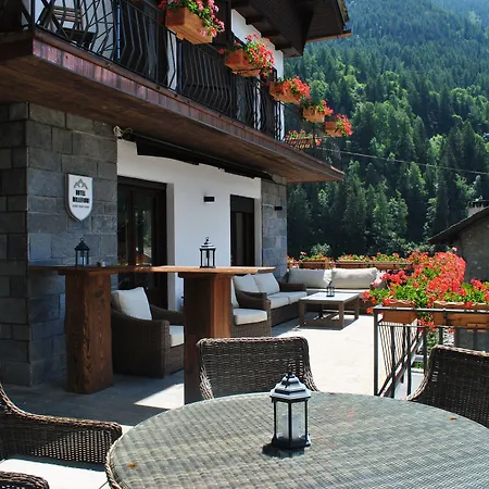 Hotell Millefiori- Alpine Event Lodge-3